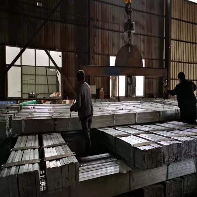 鋼材期貨上漲，熱鍍鋅扁鋼出貨良好